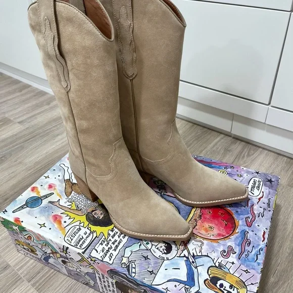 Jeffrey Campbell Beige Suede Heeled Boots - Picture 2 of 7